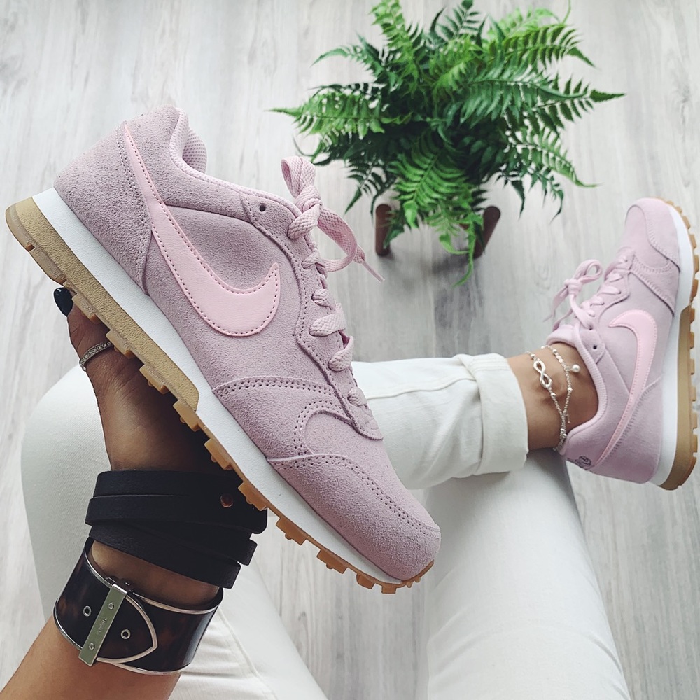 Nike md runner 2 sneakers